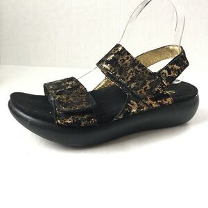 Algeria Bailee Glammo Black and Gold Women's Sandals Sz 38EU/8-8.5US